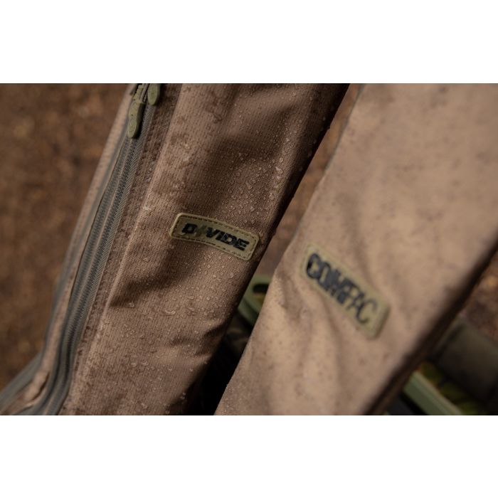 Husa pentru 3 Lansete si 3 Mulinete Korda Compac 3 Rod Divide Holdall, 3 Compartimente, 12ft 3